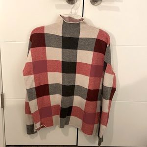 Long sleeve Tahari turtle neck sweater